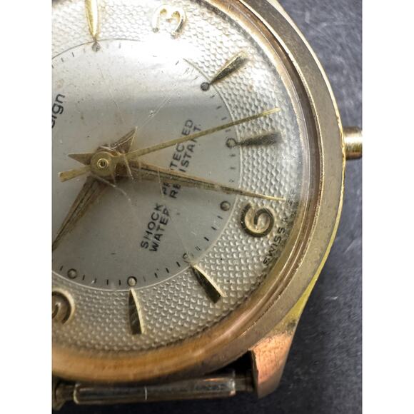 Vtg Sovereign Shock Protected Waterproof Stainless Steel Gold Tone Swiss Watch main image 7